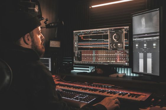 Digital Audio Workstations (DAWs)